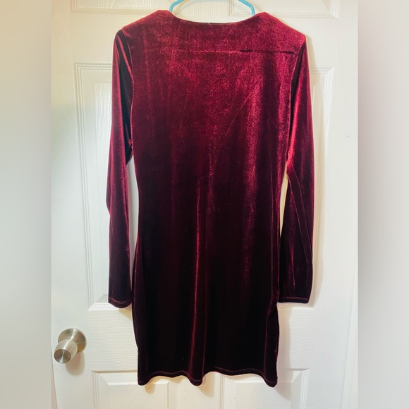 Sold Burgundy Grunge Lace Up Long sleeve velvet  mini dress size large - Picture 4 of 4